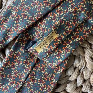 Hermes Paris Men’s Patterned Silk Tie Berries Green‎ Orange Red Gold Currant